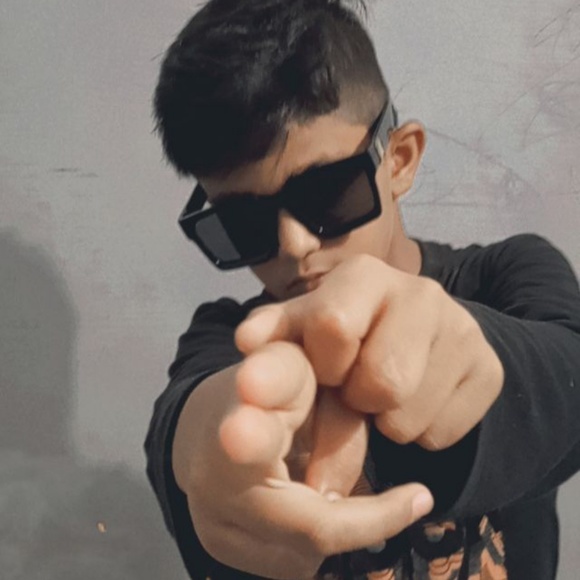 Meet your Posher, Chaman sharif - Picture 1 of 1